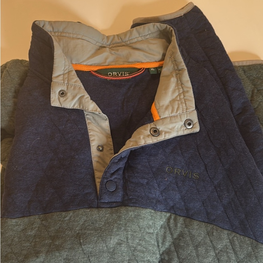 Orvis Quilted Pullover in Navy and Charcoal